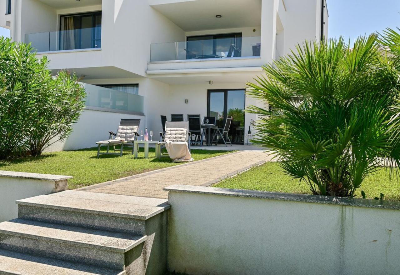 Apartments Iskra مالينسكا المظهر الخارجي الصورة